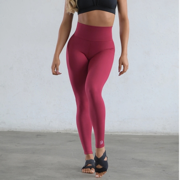 SOLD 𝗦𝗘𝗫𝗬 𝗕𝗔𝗖𝗞 𝗟𝗘𝗚𝗚𝗜𝗡𝗚𝗦 - Picture 2 of 4